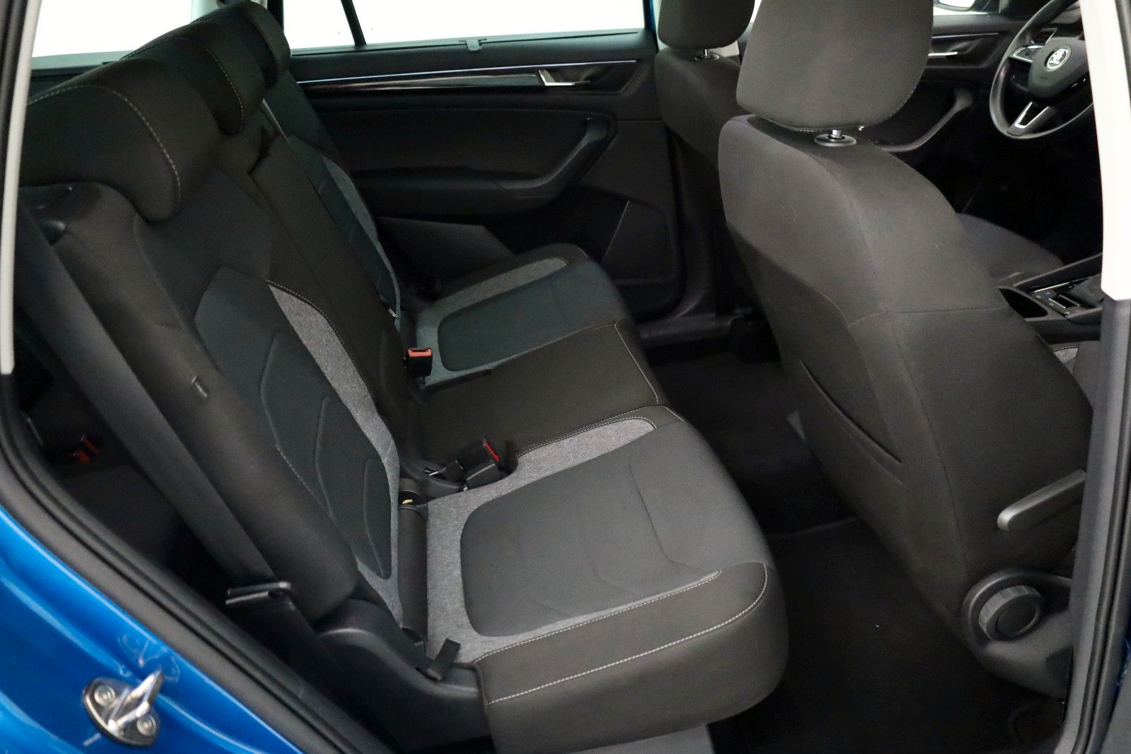 Fahrzeugabbildung SKODA Kodiaq Drive 125 4x4 7 Si,Navi,LED,ACC,AHK,SR+WR