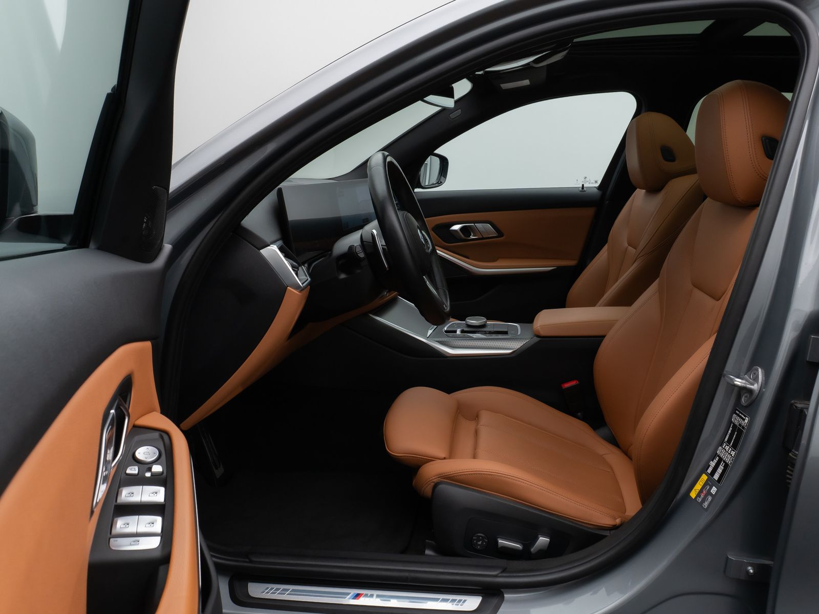 Fahrzeugabbildung BMW 330e xD M Sport Pro Panorama Kamera HUD DAB H/K