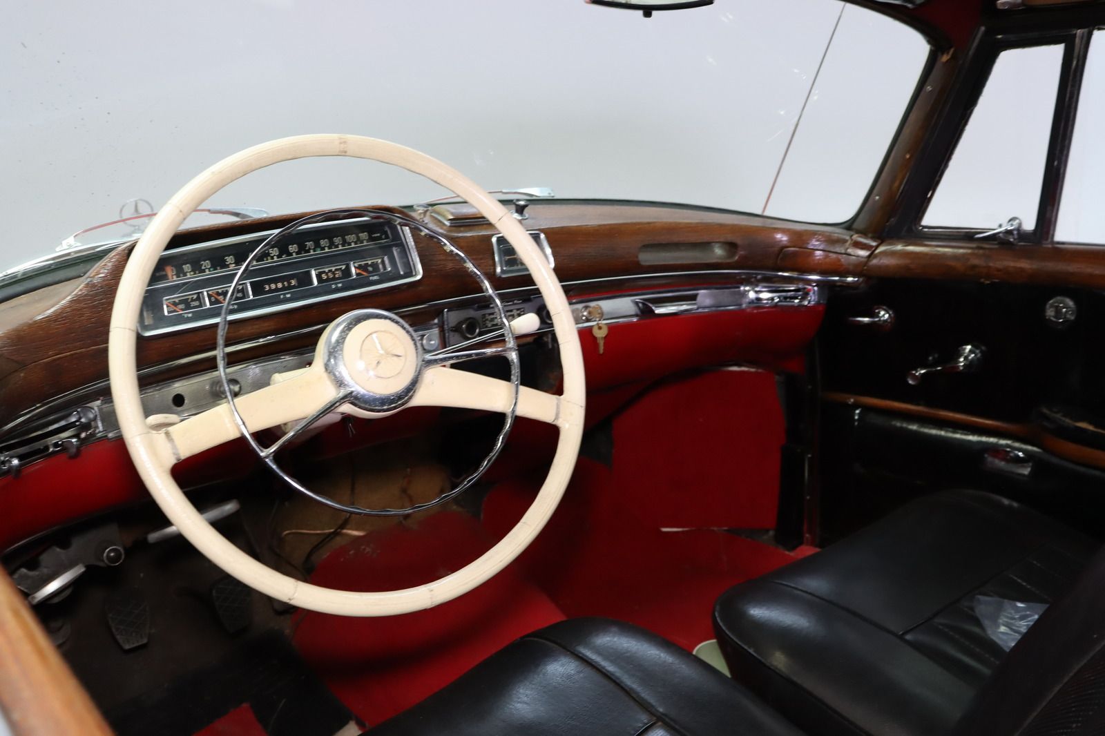 Fahrzeugabbildung Mercedes-Benz 220 S Ponton Coupé W180 * Leder * Radio *