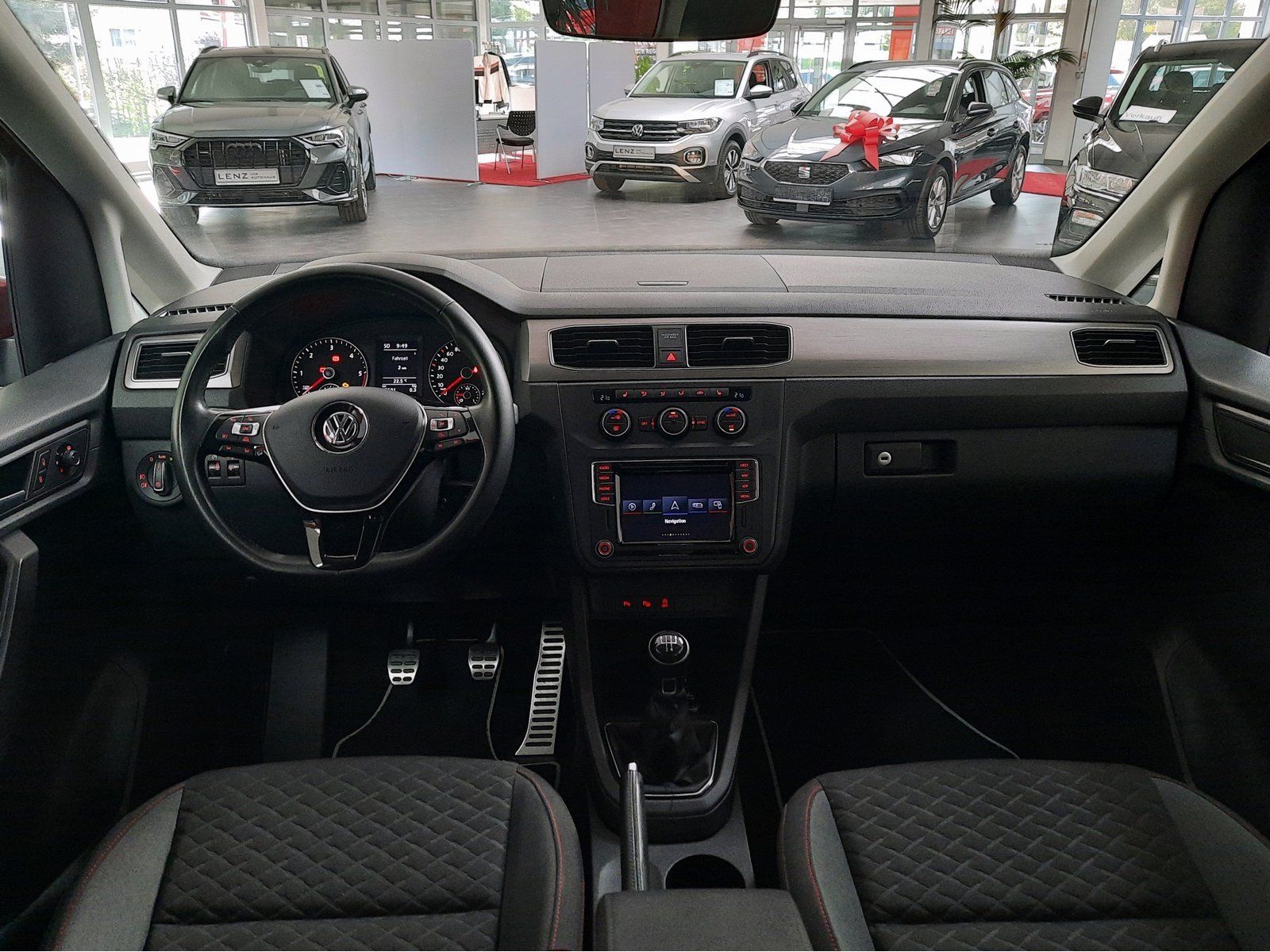 Fahrzeugabbildung Volkswagen Caddy TDI Join *Navi*AHK*Sitzhzg*PDC*Tempomat*