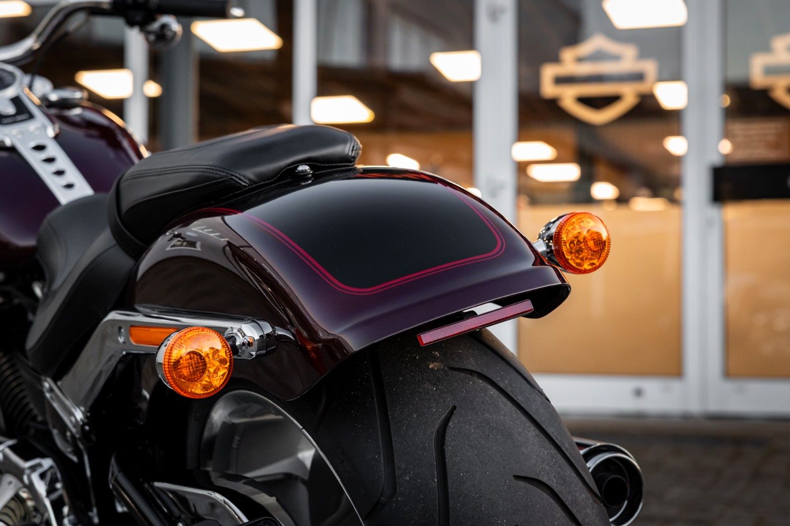 Fahrzeugabbildung Harley-Davidson FLFBS FAT BOY 114 -SOFTAIL-Midnight Crimson