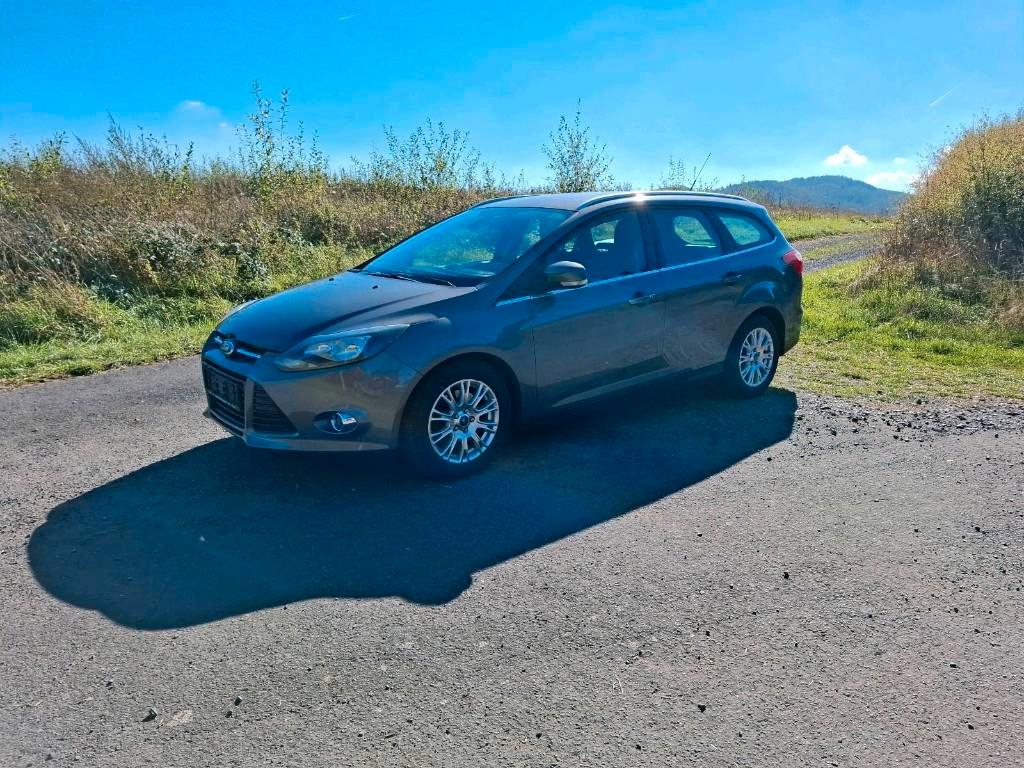 Ford Focus 2011 — photo 17
