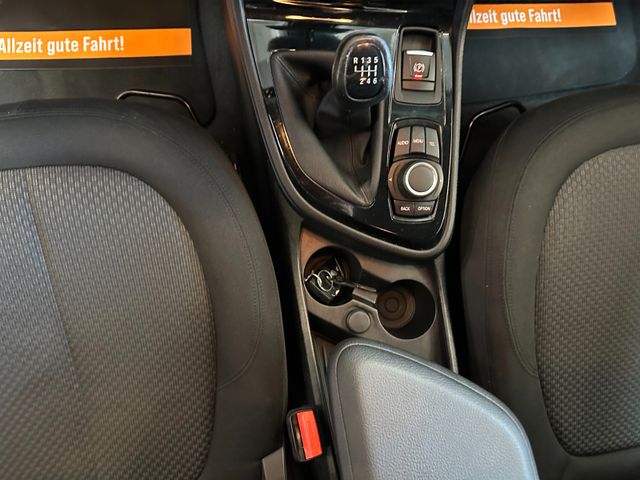 BMW 218 Active Tourer *xDrive*AHK*2-Zonen*