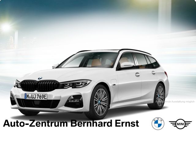 BMW 330e xDrive Tou M Sport Pano AHK Akt.Geschw.HUD