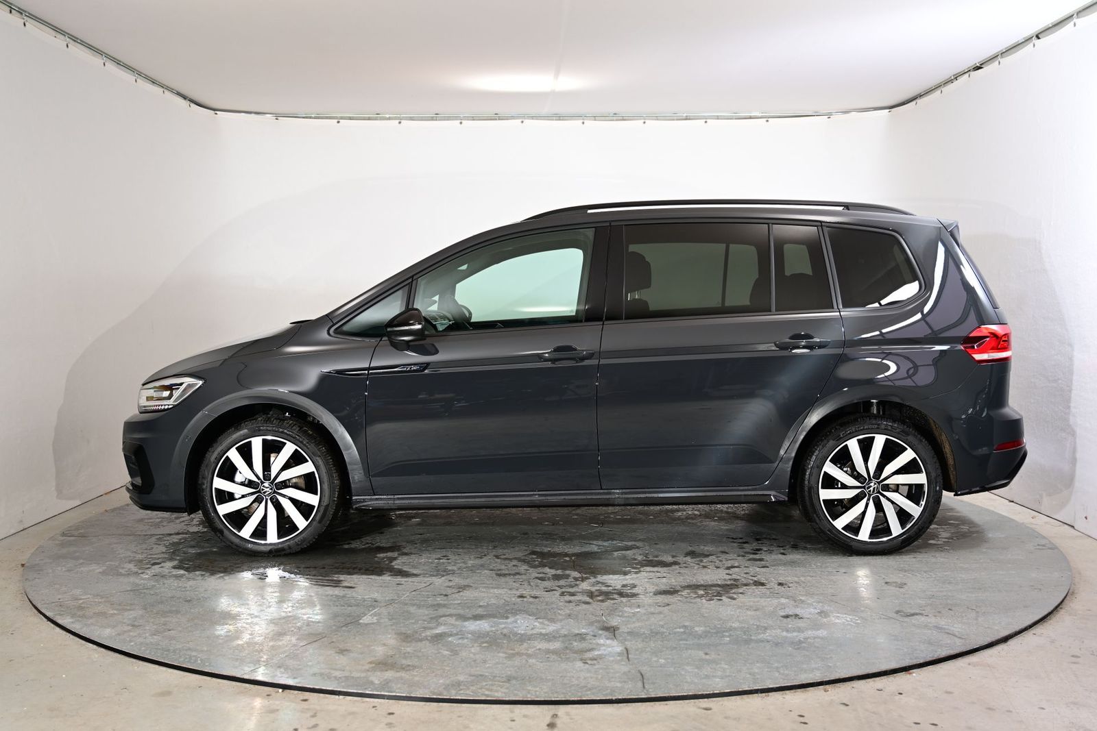 Volkswagen Touran Highline R-Line ACC|AHK|RFK|PANO|7-Sit... imagem 2