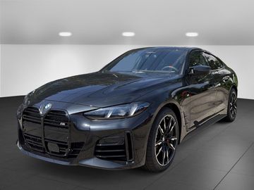 BMW M440i xDrive Sportpaket HK