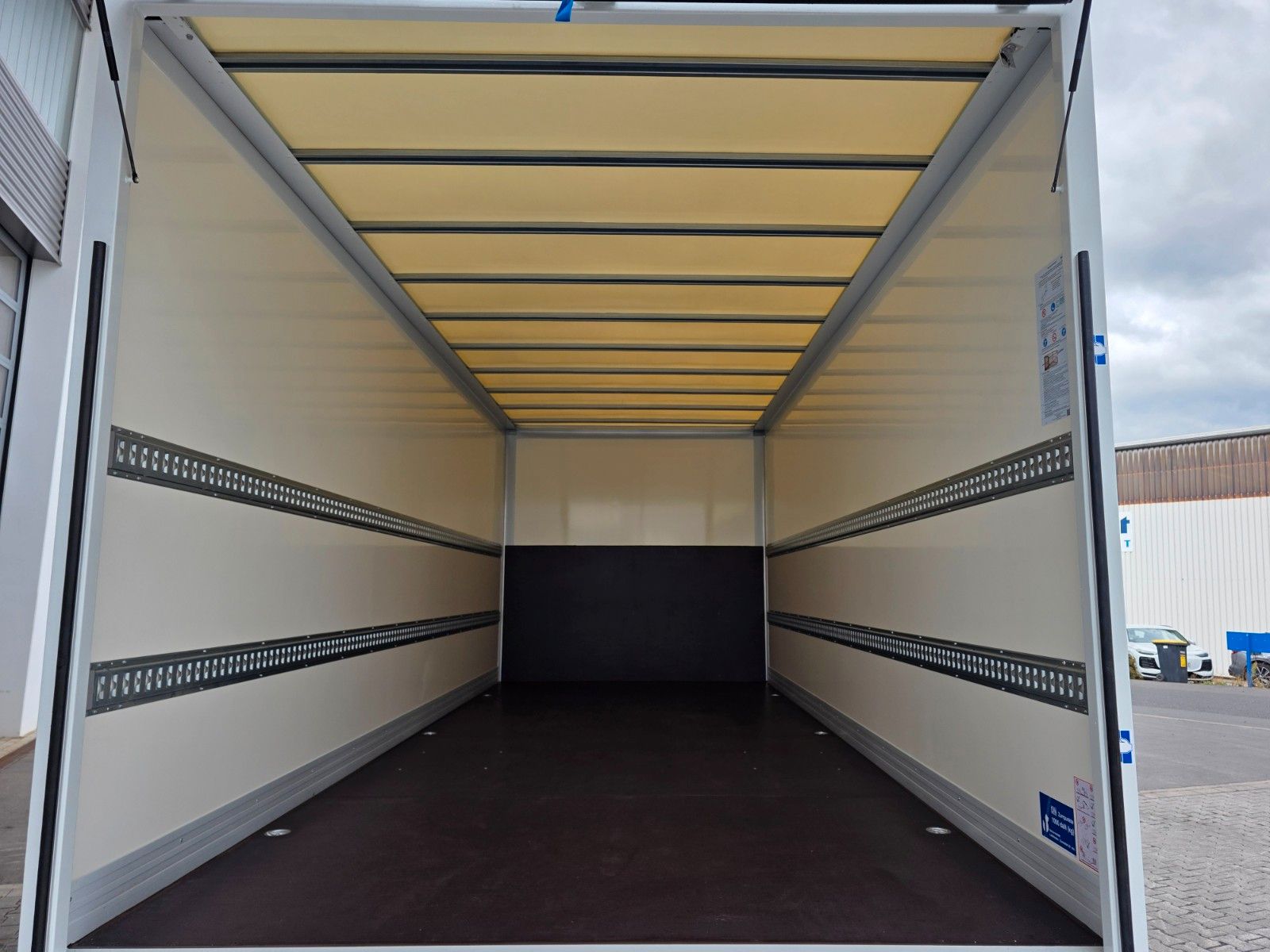 Fahrzeugabbildung Iveco Eurocargo ML75E19/P LBW 1.000kg 3 Sitze Klima