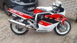 Suzuki 750 GSXR - SUZUKI 1990 750