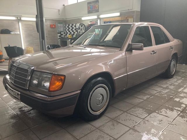 Mercedes-Benz E 220 W124 Original  Klima Stdh. ROSENHOLZ 485