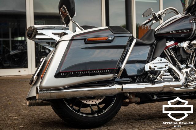 Fahrzeugabbildung Harley-Davidson CVO ROAD GLIDE 117 FLTRXSE MY19 - JEKILL&HYDE