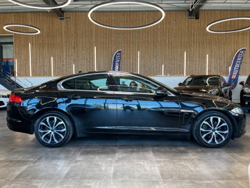 Jaguar XF 2.2 Diesel *LEDER*KAM*NAVI*PDC*SZHZ*XENON*
