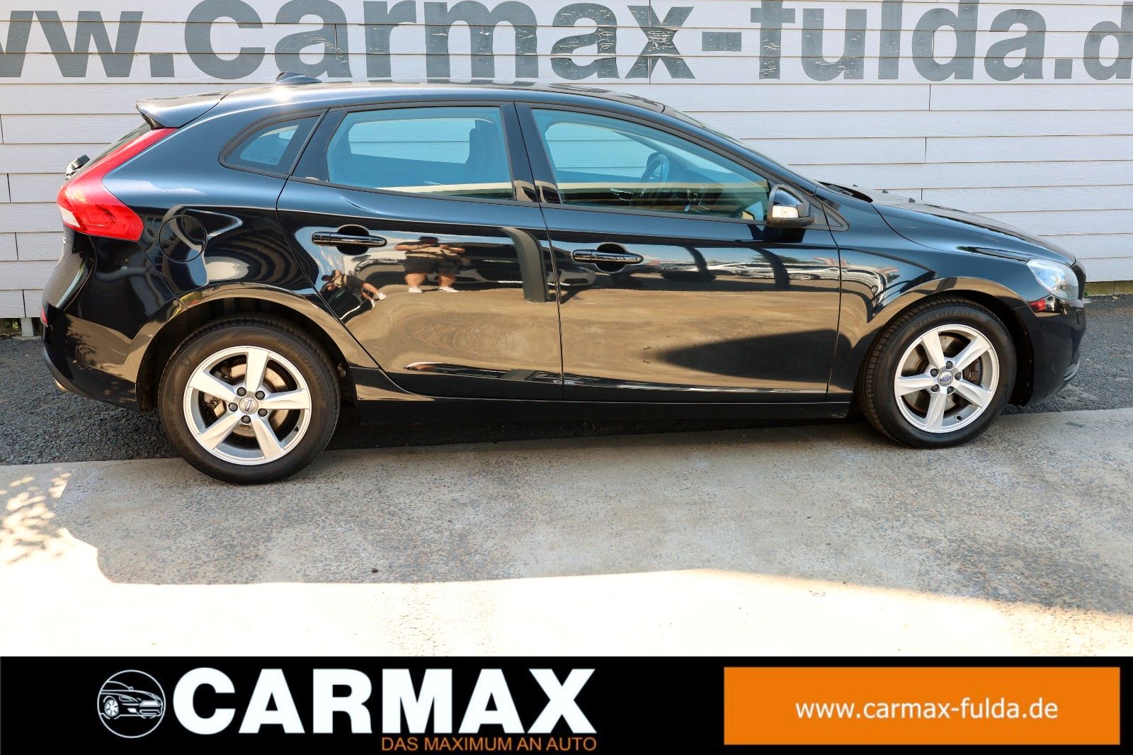 Fahrzeugabbildung Volvo V40 You! TLeder,Navi,Xenon,Kamera,SH,PDC,SR+WR