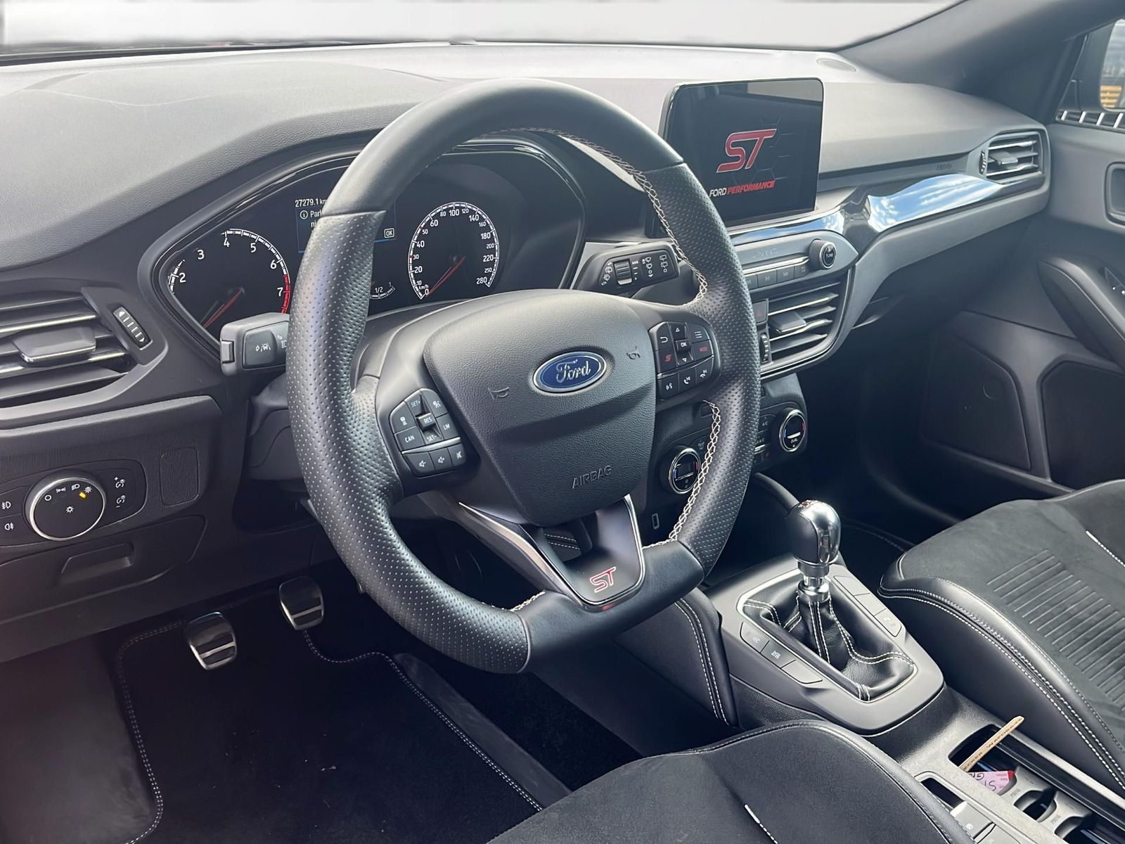 Fahrzeugabbildung Ford Focus ST 2.3 EcoBoost *ACC*RFK*LED*DAB*