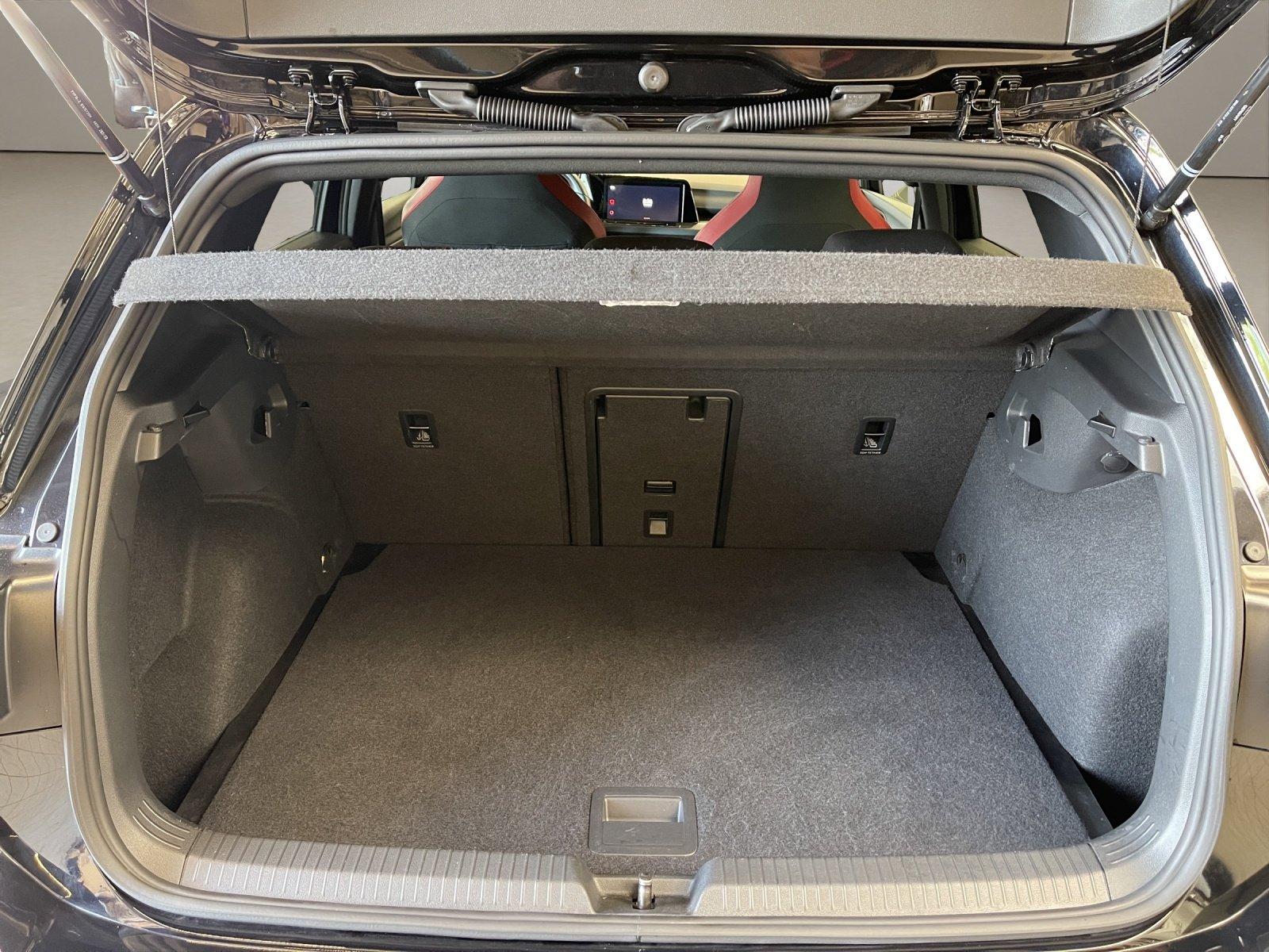Volkswagen Golf VIII 2.0 TSI GTI ACC AUT Kam. Navi Sportp., миниатюра 17