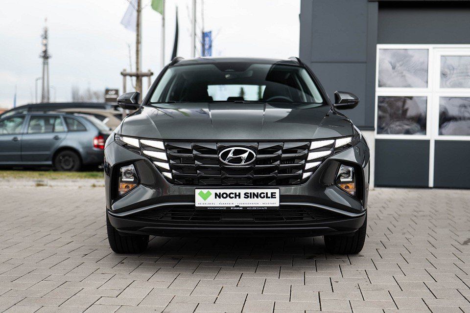 Fahrzeugabbildung Hyundai TUCSON Plug-in BASIS