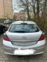 Opel Auto opel Astra GTC - Opel Astra aus 2005 mit Diesel-Antrieb