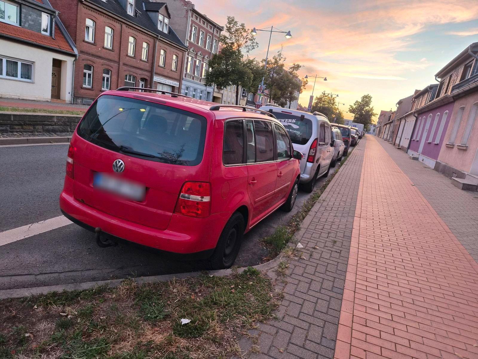 Volkswagen Touran 2005 — engine 105 HP (77kW)