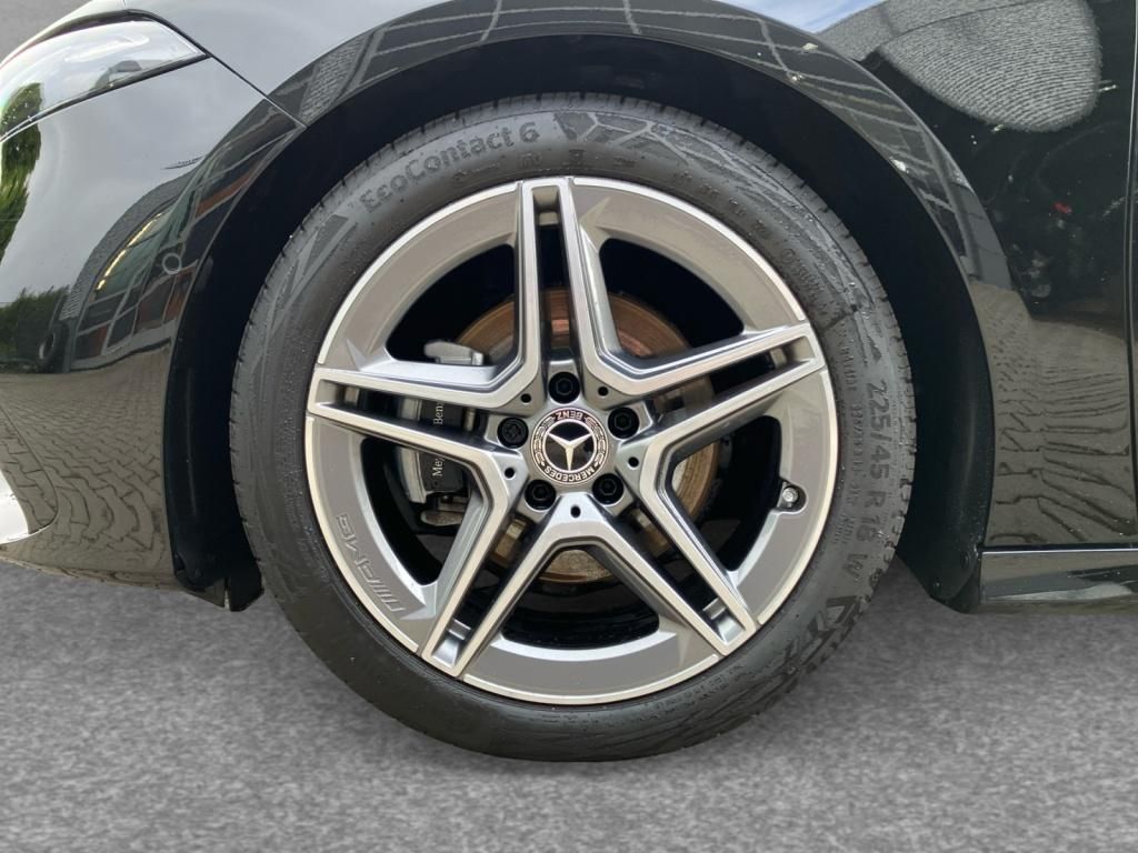 Fahrzeugabbildung Mercedes-Benz A 200 AMG*LED*AHK