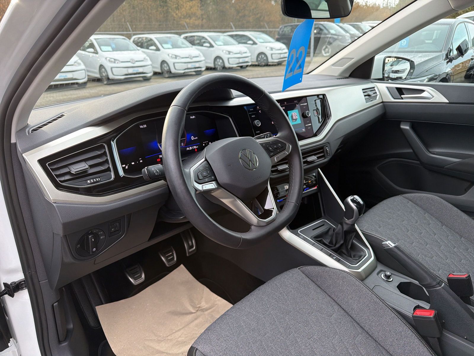 Polo Move TSi Apple CarPlay LED Life