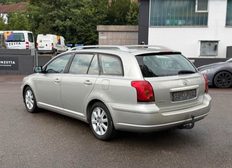 Toyota Avensis 2006 — фото 10