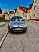 Opel Fahrzeug Autos - Opel Astra aus 2004 mit Diesel-Antrieb