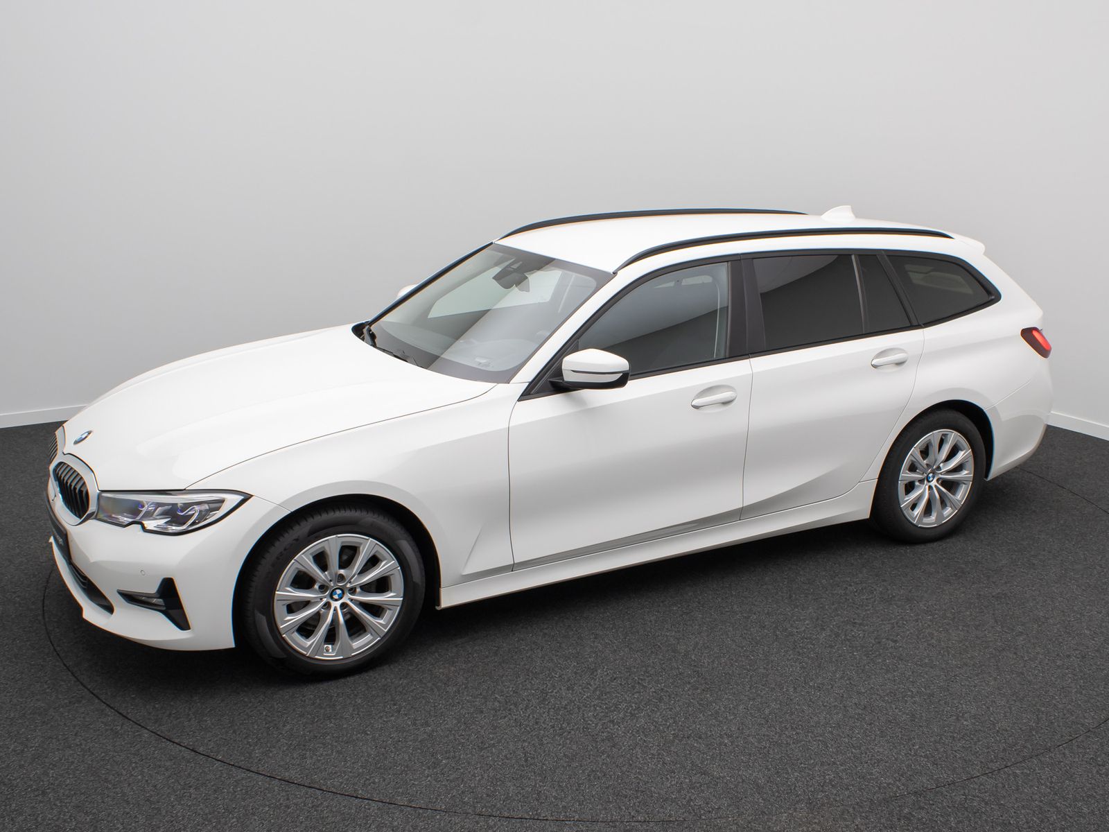 Fahrzeugabbildung BMW 320d HUD DAB Laser PDC DrivAssist Komfort Alarm