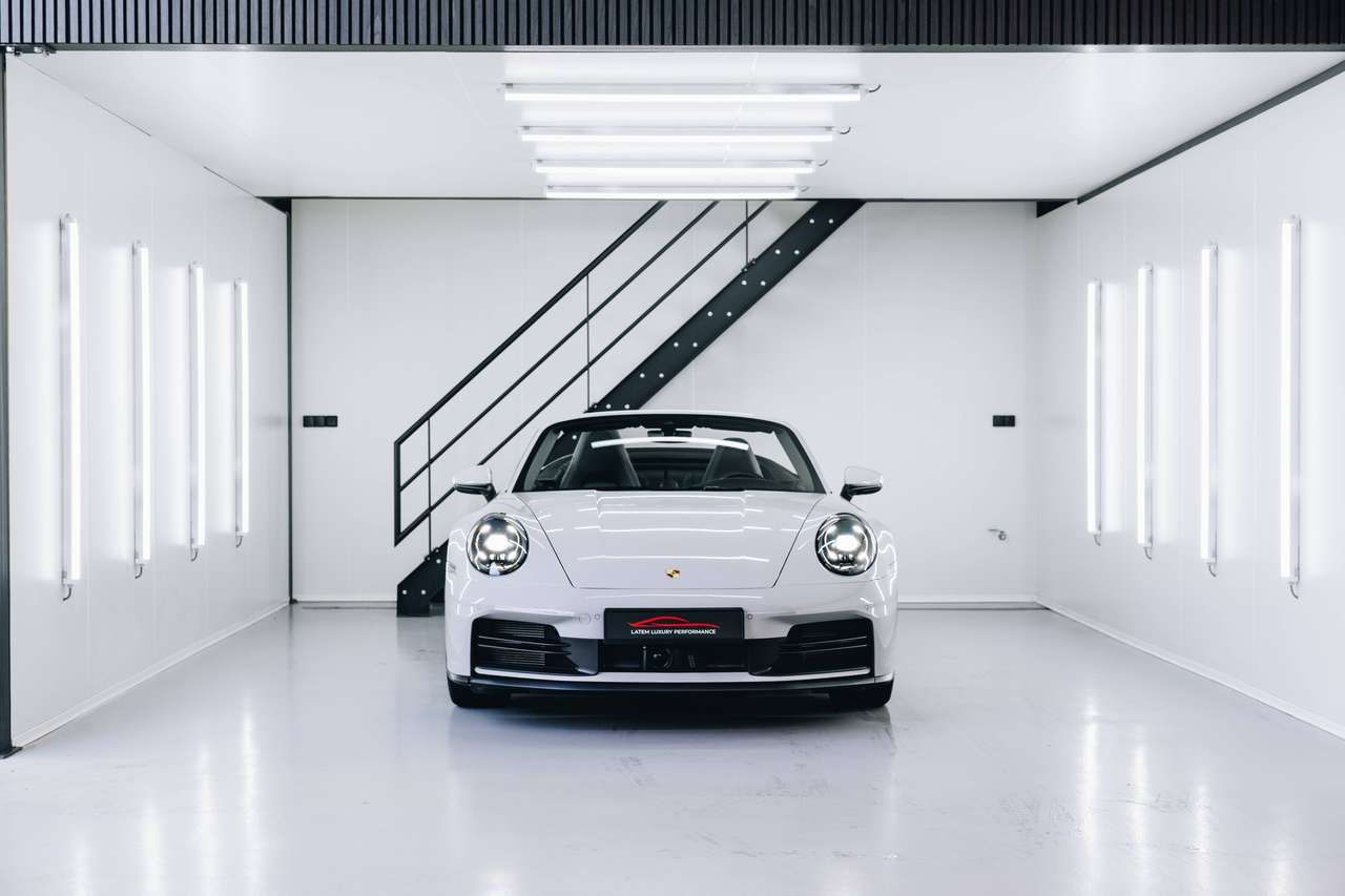 Porsche 992 .2 Cabrio Sportuitlaat BOSE Zetelkoeling ACC imagem 2