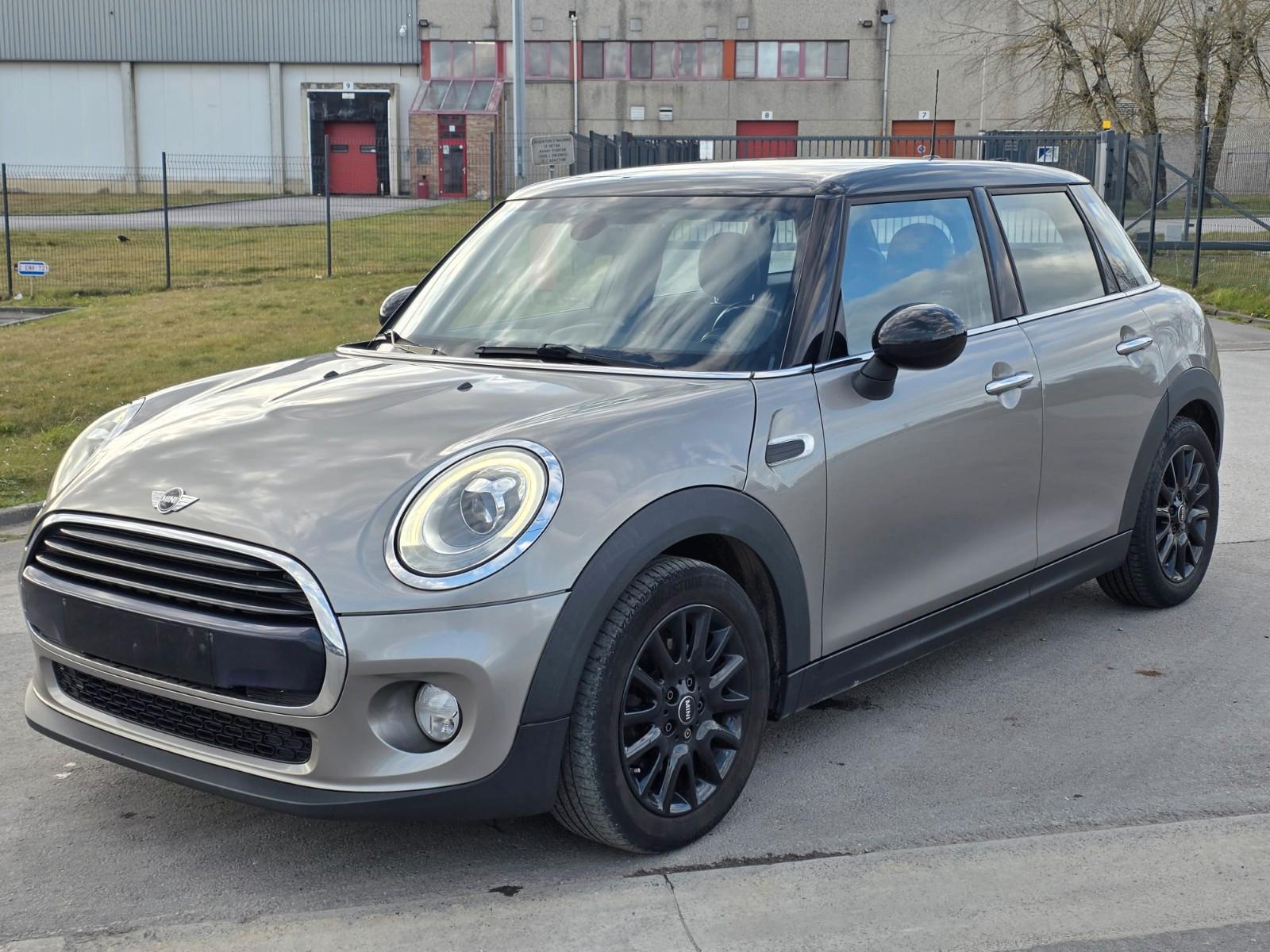MINI Cooper 1.5i * Clim * LED * Sport Seats *