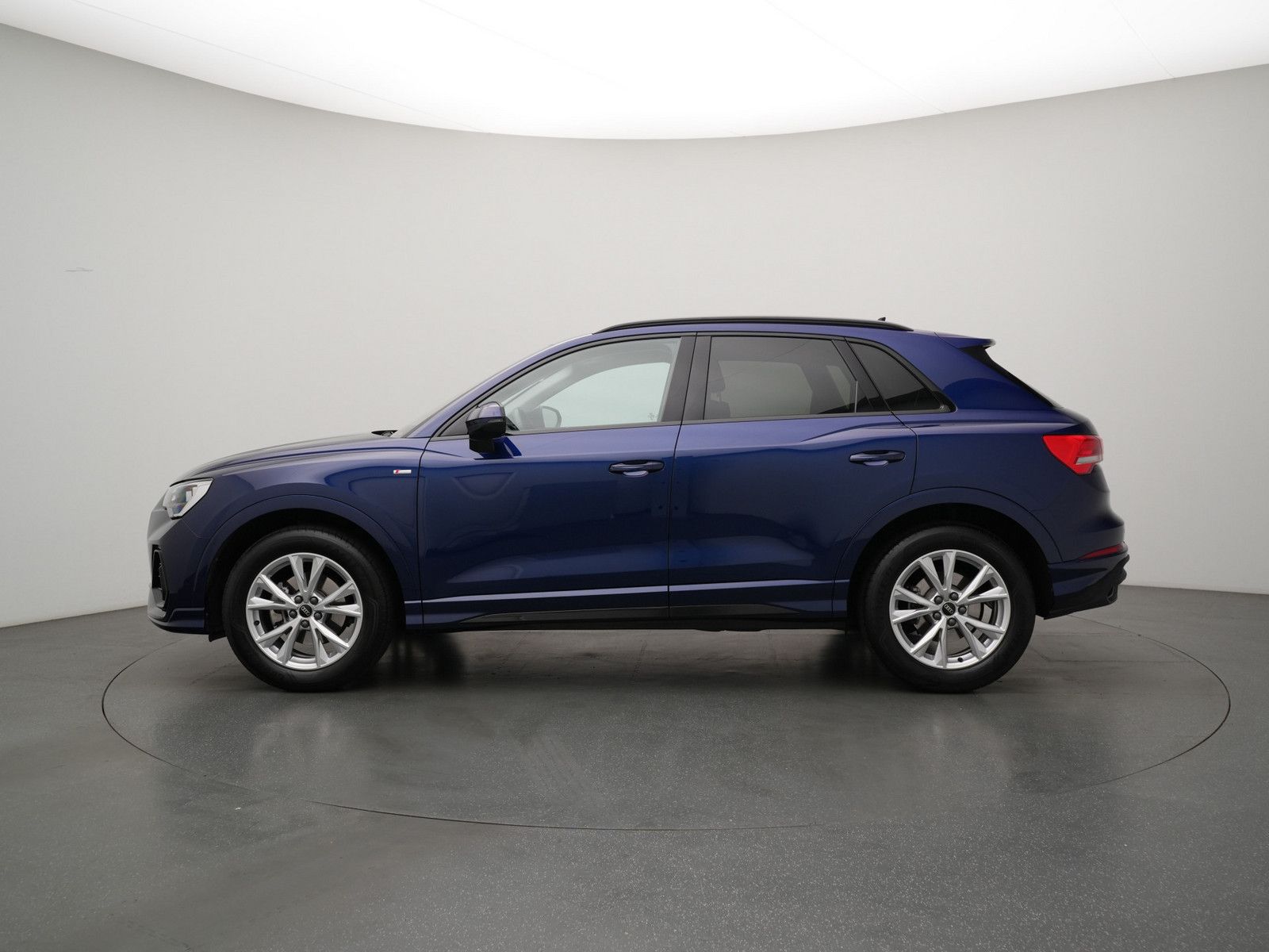 Audi Q3 S line S TRON AHK NAVI SHZ STANDHZ LED KLIMA foto 4
