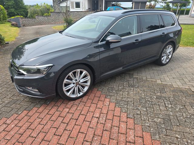 VW R-Line Fahrwerk IQLight Passat 2.0 TDI Busines