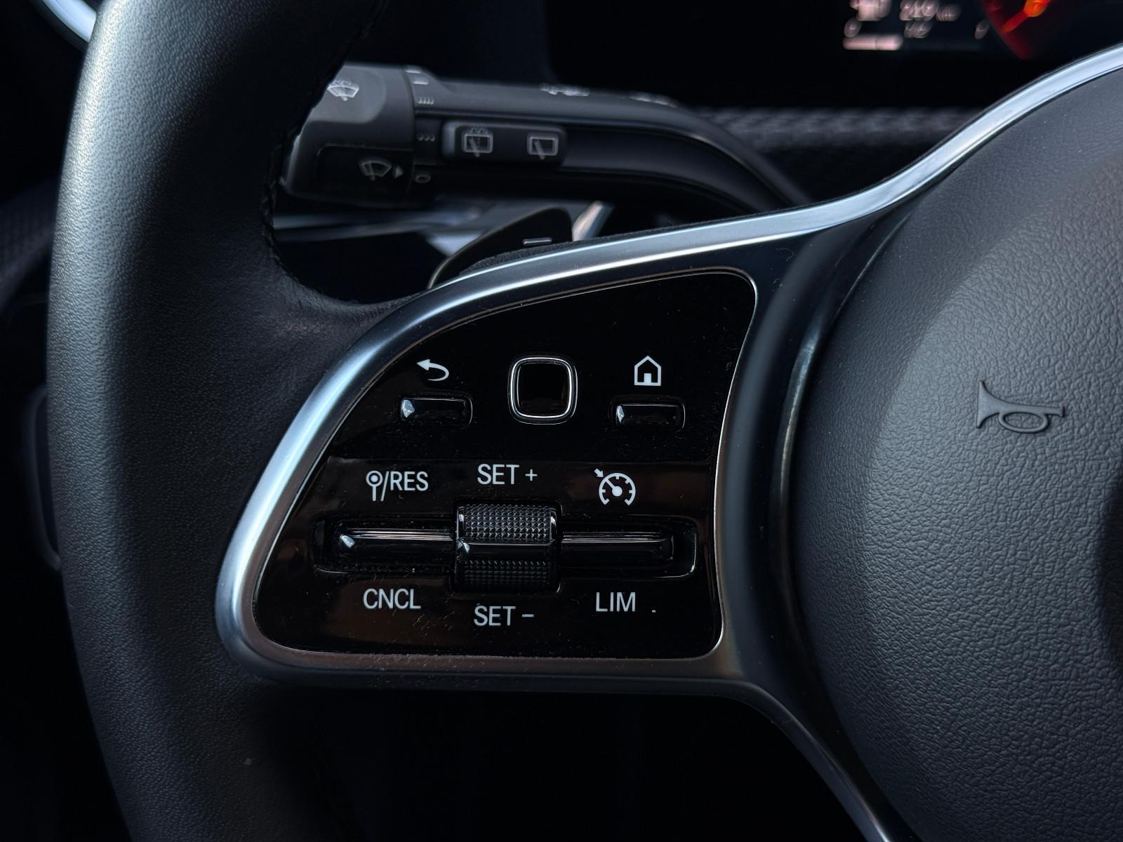 Mercedes-Benz A-Class d Advanced Aut LED SHZ Navi Kamera T-Leder, миниатюра 12