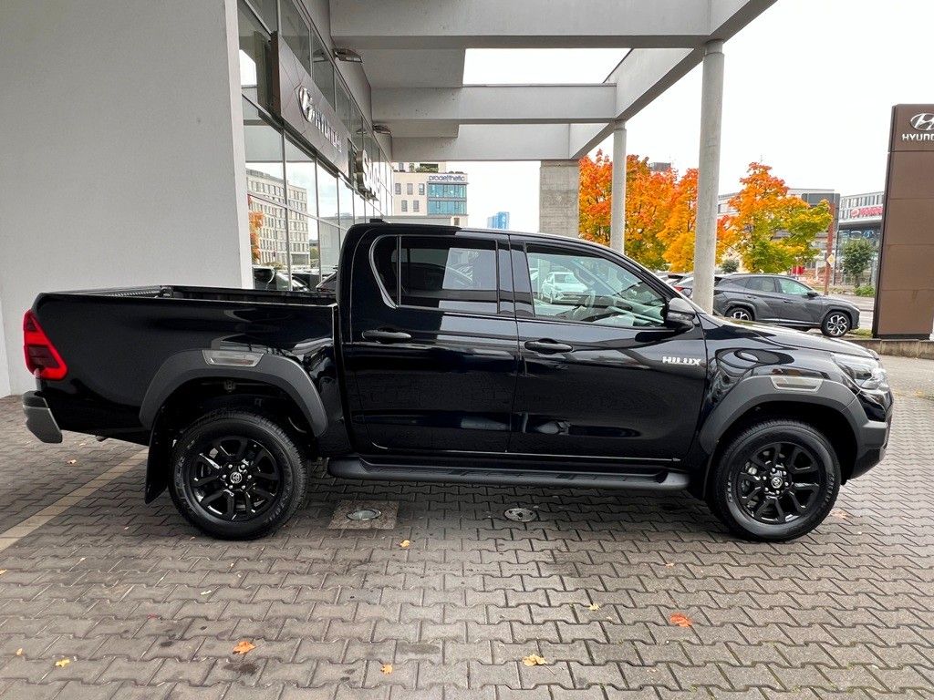 Fahrzeugabbildung Toyota Hilux Double Cab 2.8 D Invincible 4x4 NAVI 360°