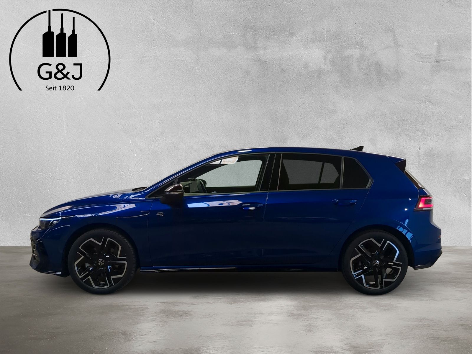 Fahrzeugabbildung Volkswagen Golf R-Line 1,5 eTSI 110kW 7-Gang DSG AHK