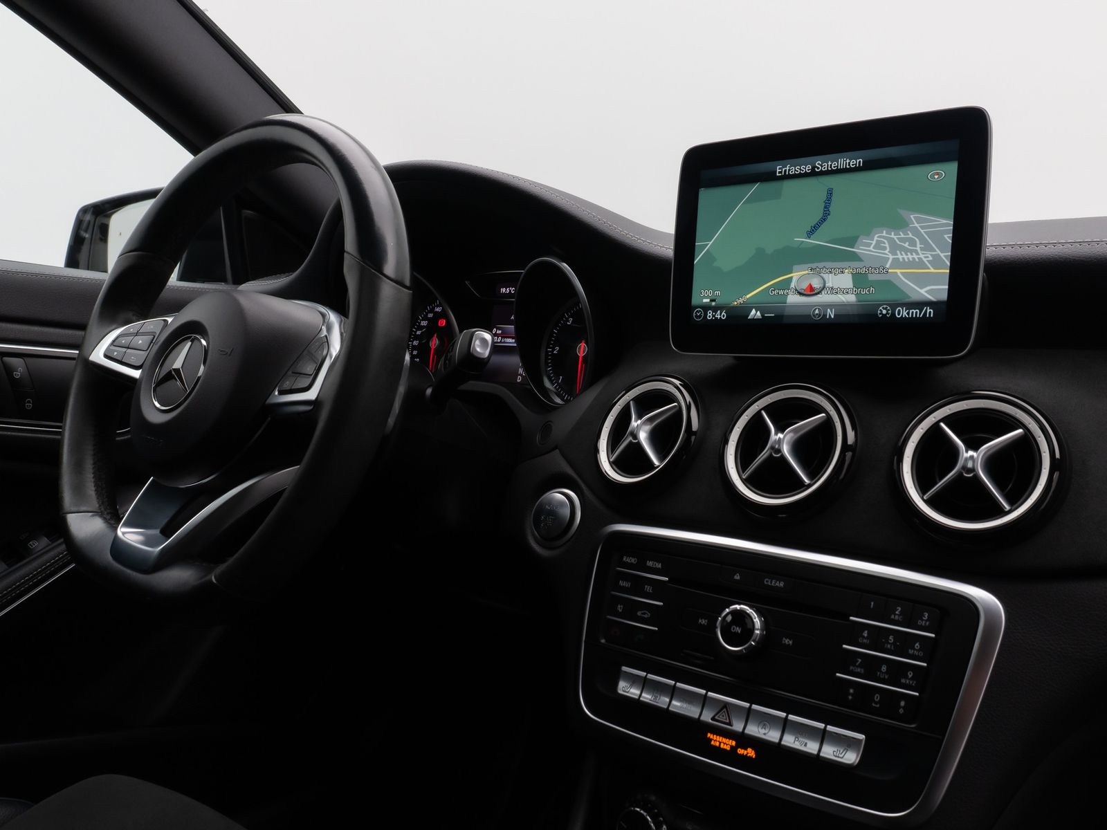 Fahrzeugabbildung Mercedes-Benz CLA 220 Shooting Brake /d 4Matic AMG Pano Standh
