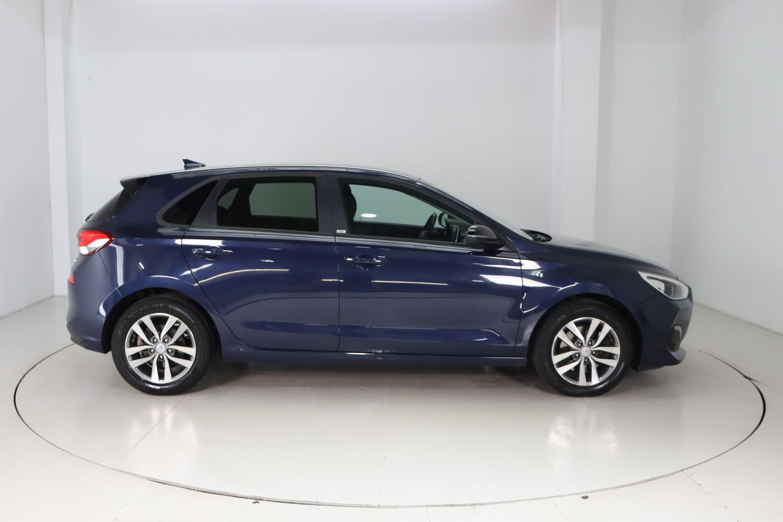 Fahrzeugabbildung Hyundai i30 1.4i * SHZ * Navi * DAB+ * Klima * YES!