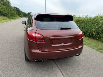 Porsche Cayenne - 5