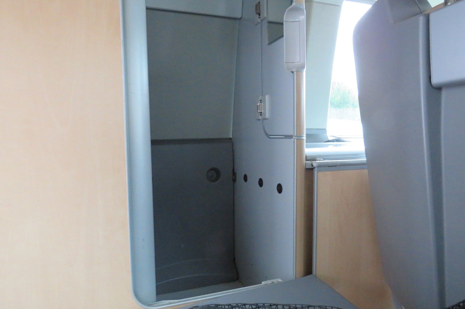 Fahrzeugabbildung Volkswagen T5 California 1.H SCHECKHEFT MOTOR TEILÜBERHOHLT