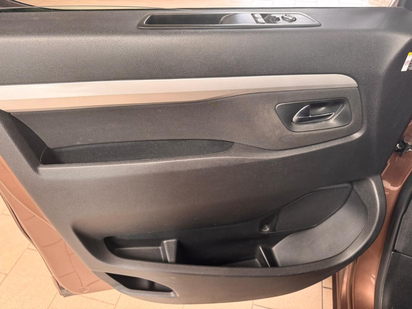 Toyota Proace Verso L2 Shuttle VERSO D4d 2.0 Bus Standh