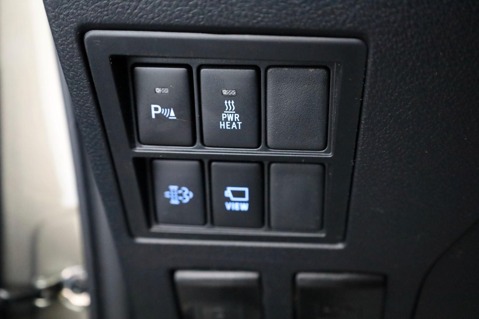 Toyota Hilux 2.8 D-4D Invincible,4x4,ACC,SR+Allterrain