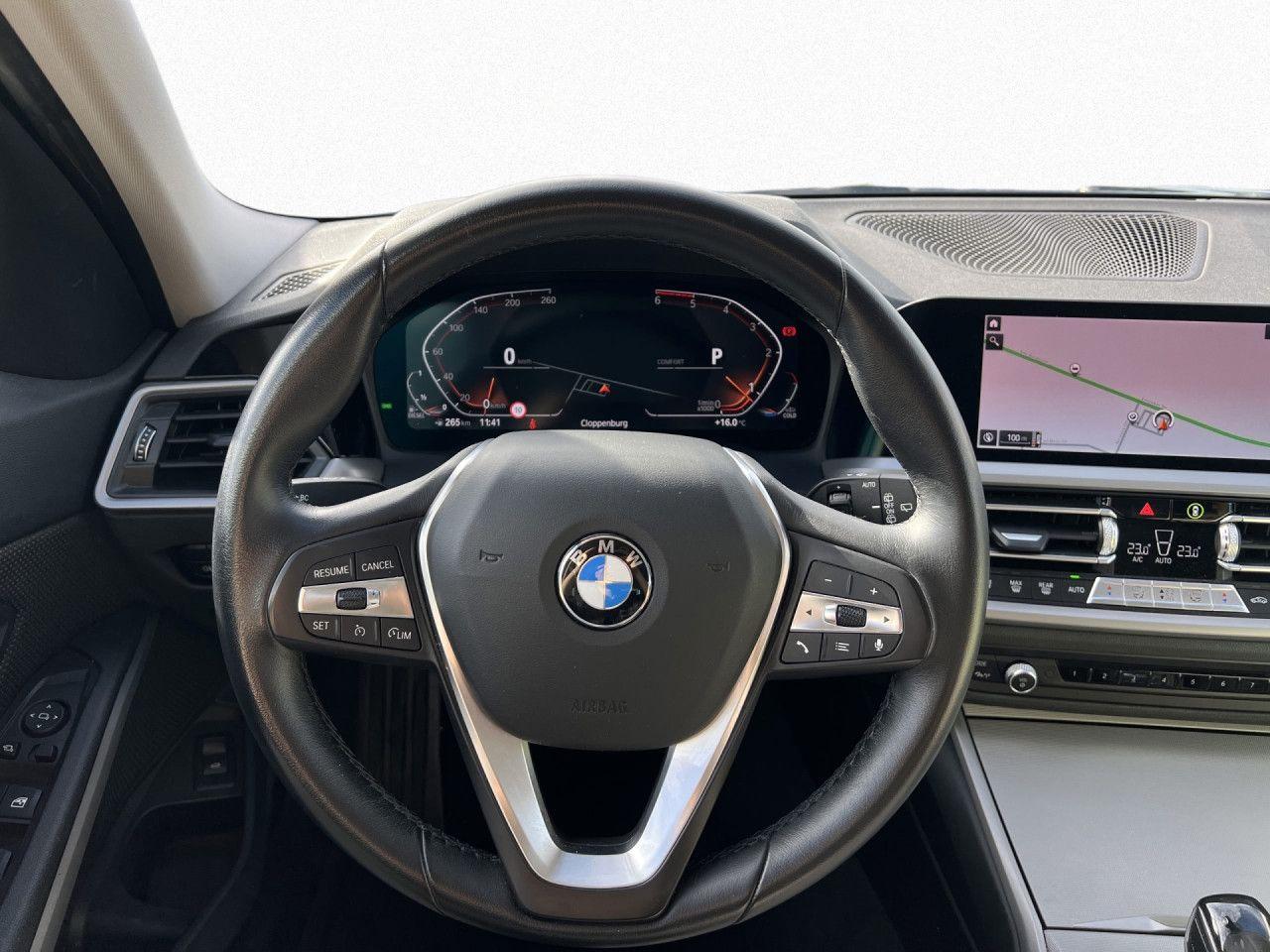BMW 318d Touring  Live Prof LED SHZ 3Klima PDC Komf.