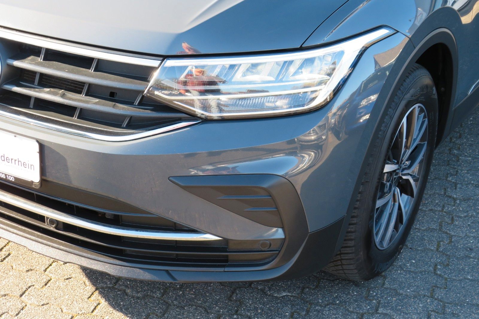 Fahrzeugabbildung Volkswagen Tiguan Life TDI DSG AHK NAVI KAMERA LED ACC GJ