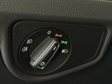 Volkswagen Touran 1.5 TSI DSG COMFORTLINE LED ACC KAMERA 7S