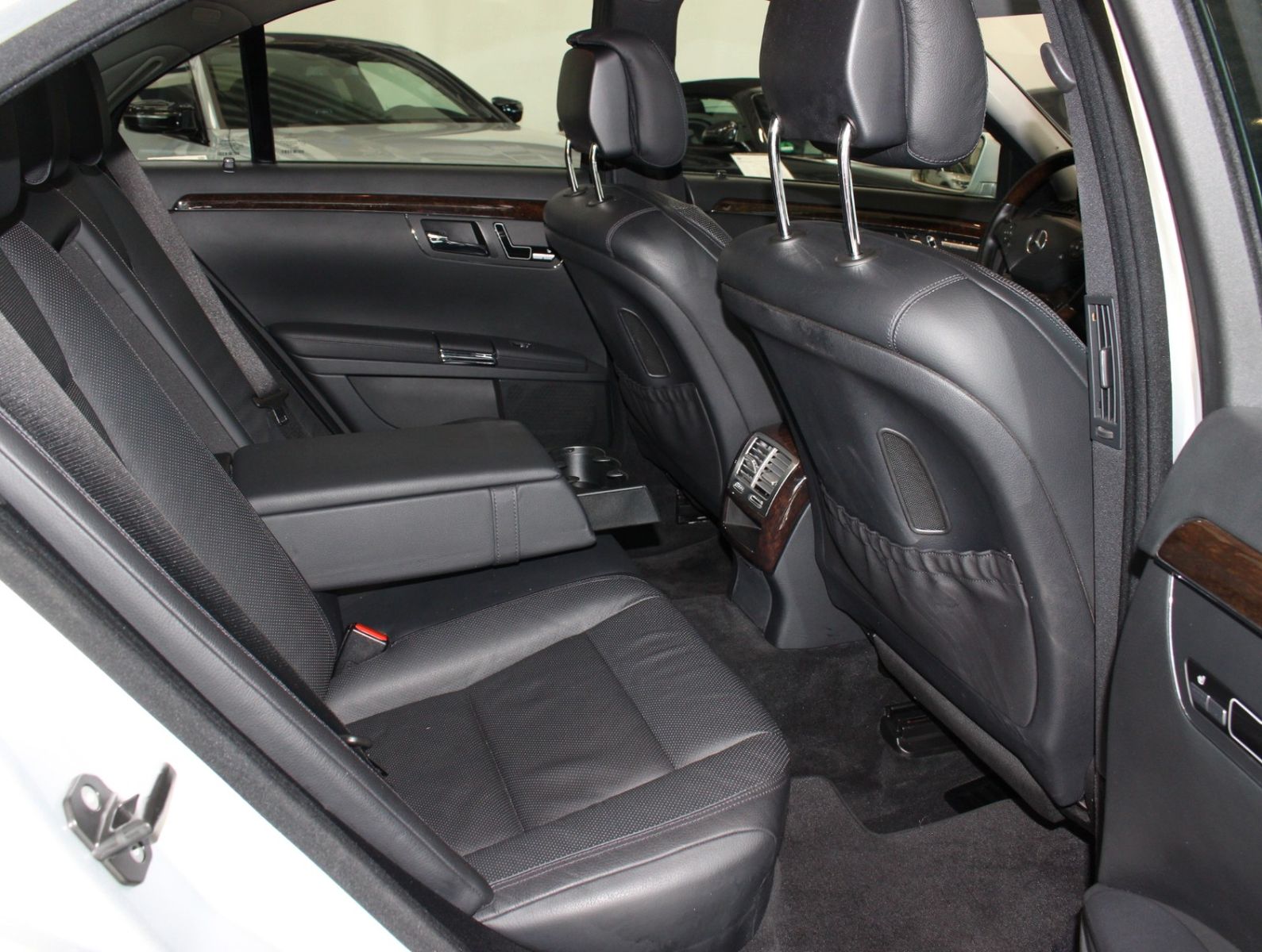 Fahrzeugabbildung Mercedes-Benz S 350d BlueTec 4Matic Standhzg.*Distronic*ABC