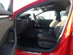 Fahrzeugabbildung Skoda Octavia COMBI 2.0 TDI DSG 4x4 RS PLUS AHK*STHZG