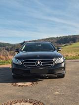Mercedes-Benz E 300 AVANTGARDE Autom. AVANTGARDE - gebrauchte Mercedes-Benz E 300 aus dem Jahr 2019