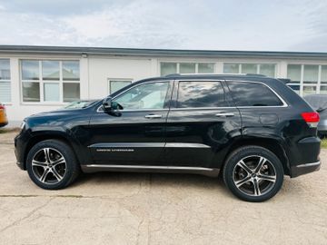 Jeep Grand Cherokee - 12