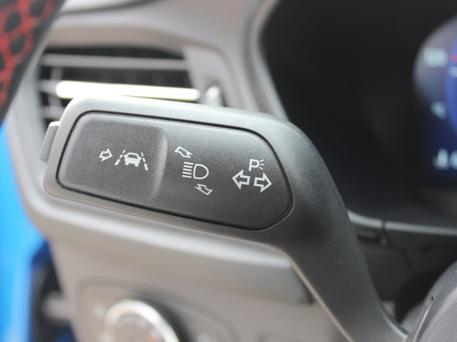 Fahrzeugabbildung Ford Focus ST-Line X 1,0 EcoBoost Mild-Hybrid