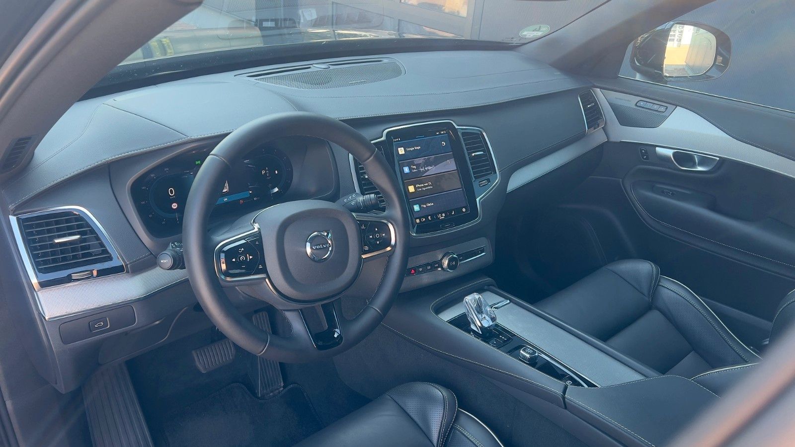 Fahrzeugabbildung Volvo XC90 B5 D AWD Plus Bright*STDHZG*360°*LUFT*ACC*