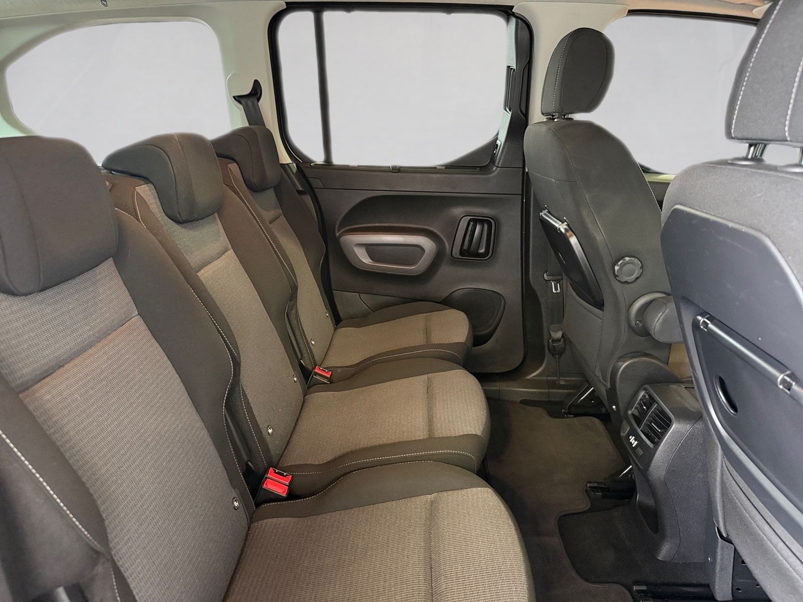 Fahrzeugabbildung Toyota Proace City Verso 1.2 L2 D Team Deutschland Navi