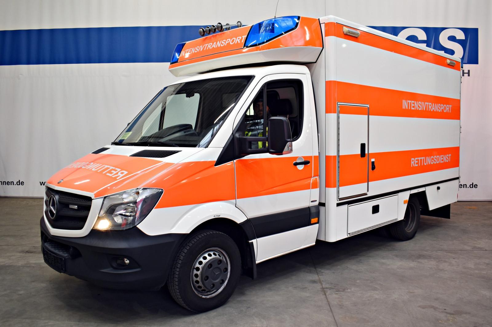 Mercedes-Benz MC 519 CDI RTW Rettungswagen